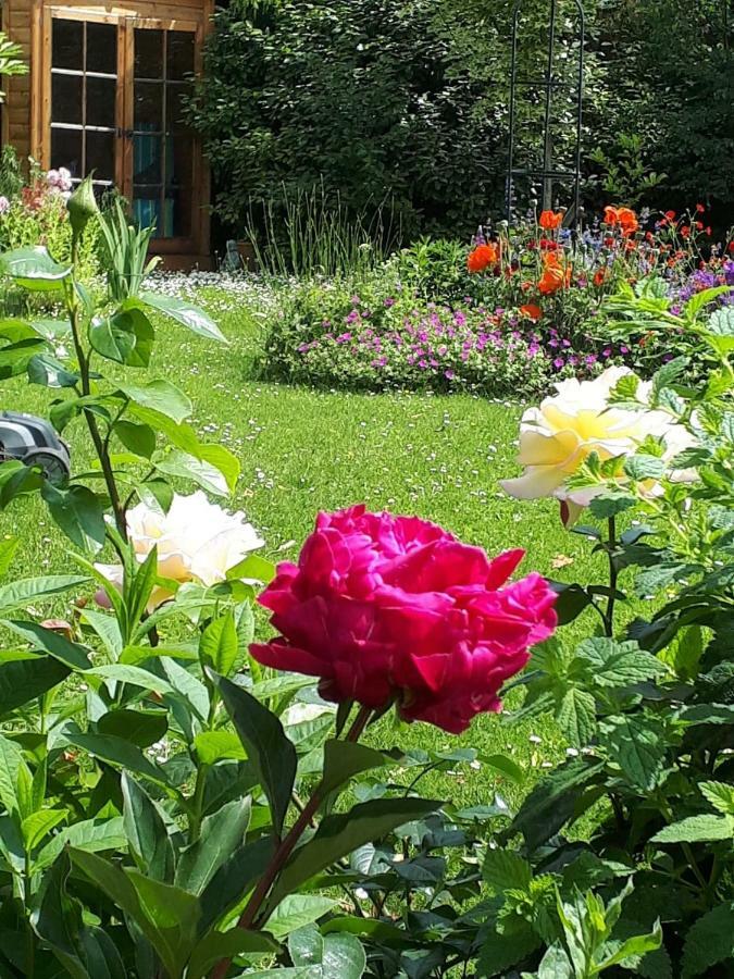 Santi Bhavana Bed & Breakfast Westbury  Exterior foto