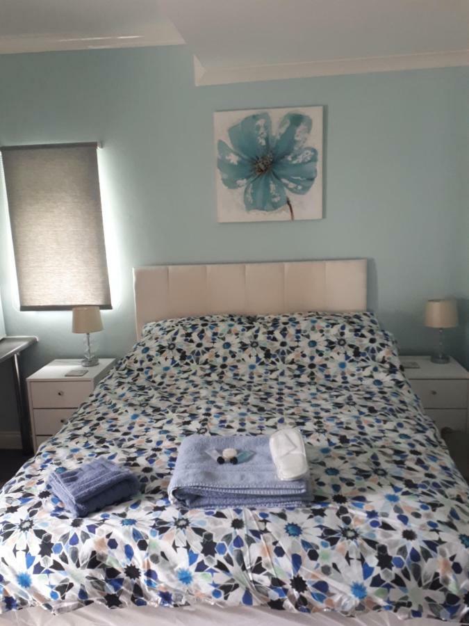 Santi Bhavana Bed & Breakfast Westbury  Exterior foto
